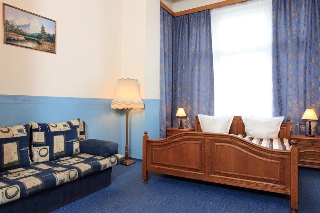 Hotel-Pension Cortina Берлін Екстер'єр фото